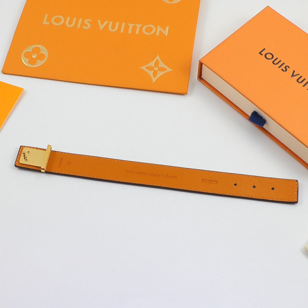 LEM308 New arrive Fashion Three-dimensional metal letter wristband titanium steel bracelet couple accessories for woman