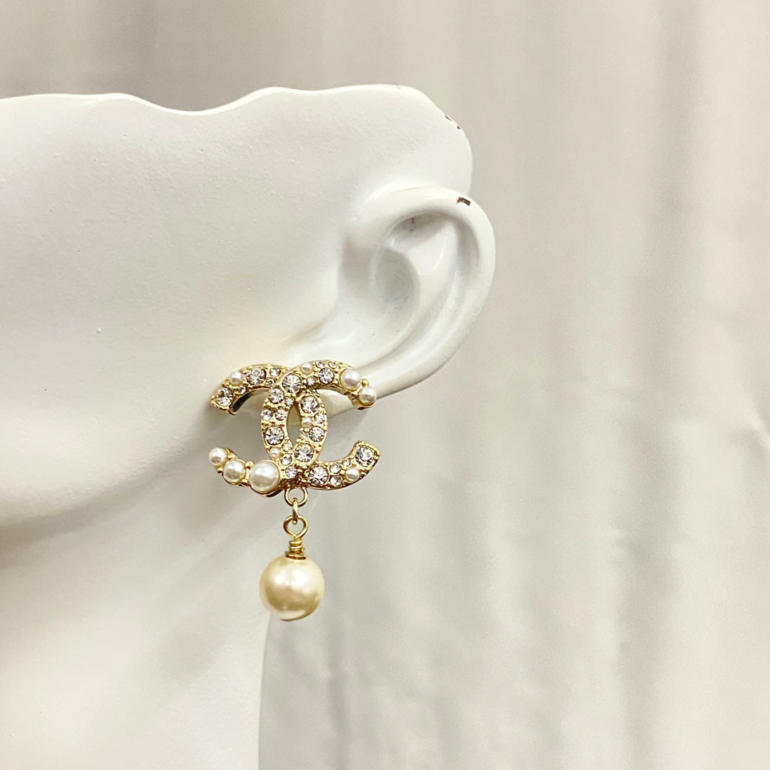 CEM223 New Arrive Fashion Hot Sale with Full Diamond Earring for Woman Jewelry To Choose Gift