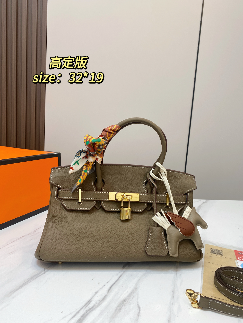 HEM120 New arrive fashion black white pink Ivory red brown Tan bag for woman hands bag beautiful gift to choose gift 32*19cm