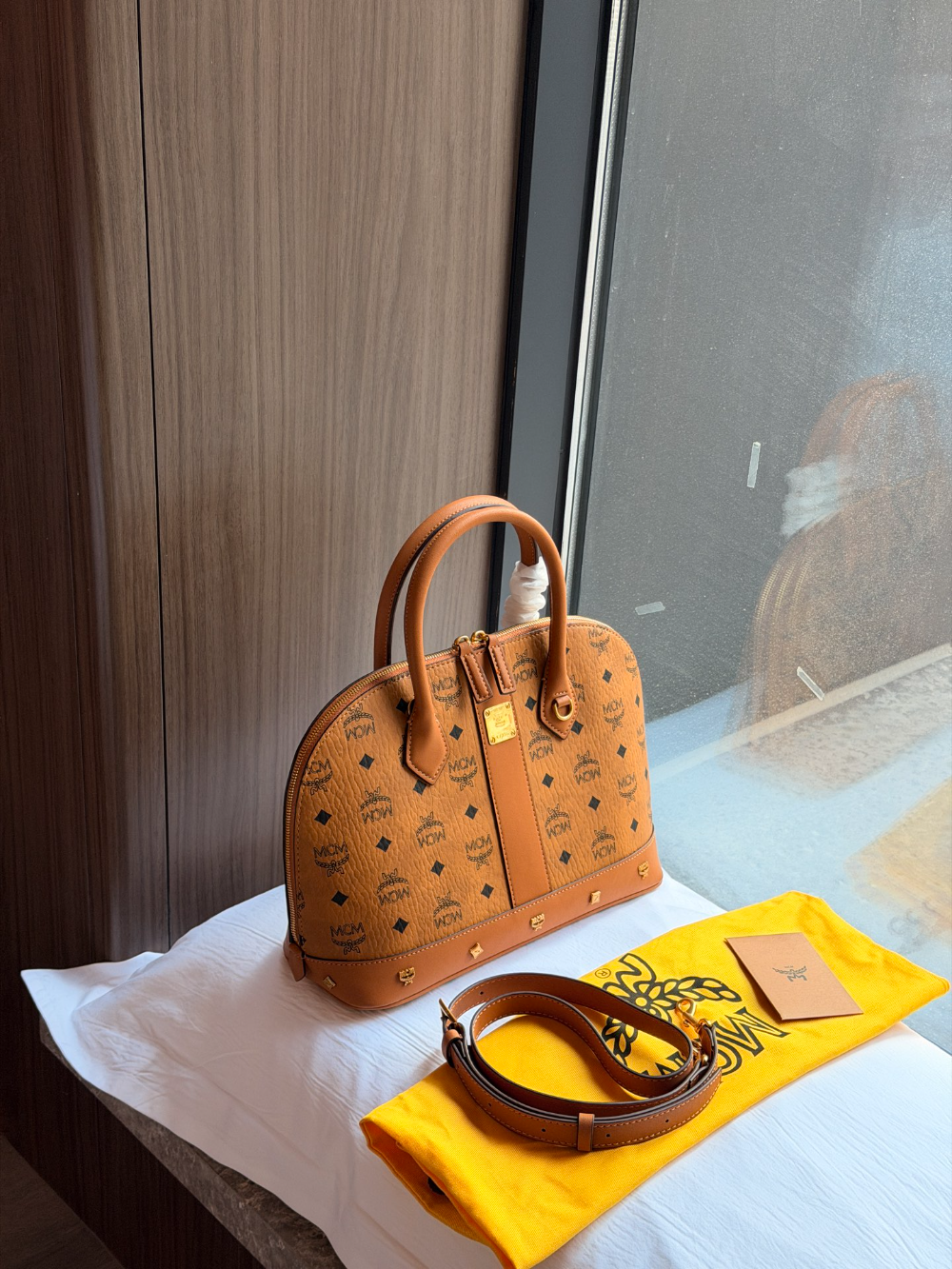 MCM06 New arrive fashion brown color bag for woman beautiful gift to choose gift size to choose 30*24cm