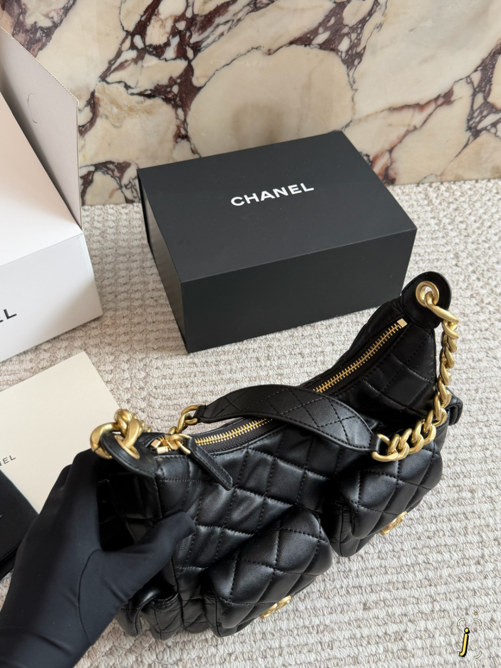 CEM311 New arrive fashion black bag for woman hands bag beautiful gift to choose gift 23*14cm