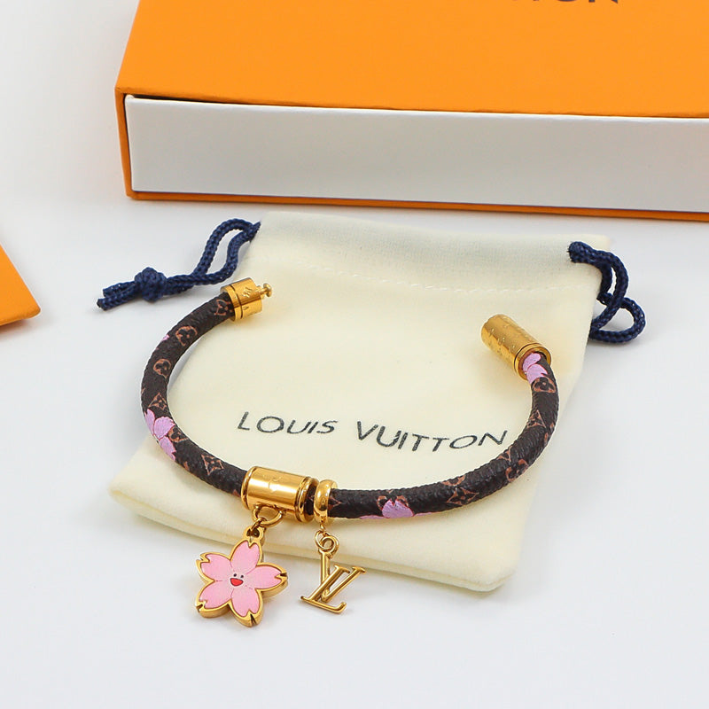 LEM323 Hot Sale Fashion Titanium Steel Bracelets and Leather Belts Wide Bracelet&bangle for Woman Size Jewelry Gift