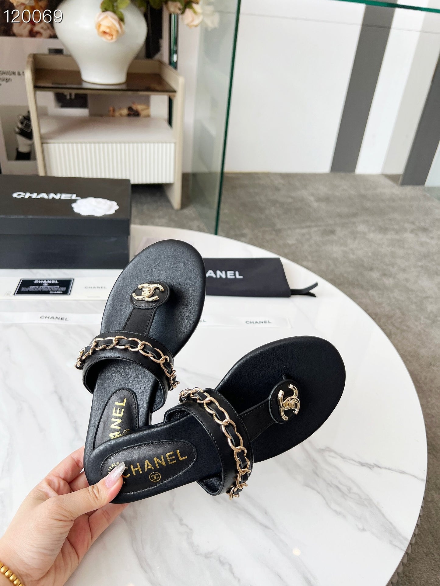 CEM171 Plus Size Open-Toe Pearl Flat for Women Summer Fashion Square Toe Solid Color Thick Sole Slippers