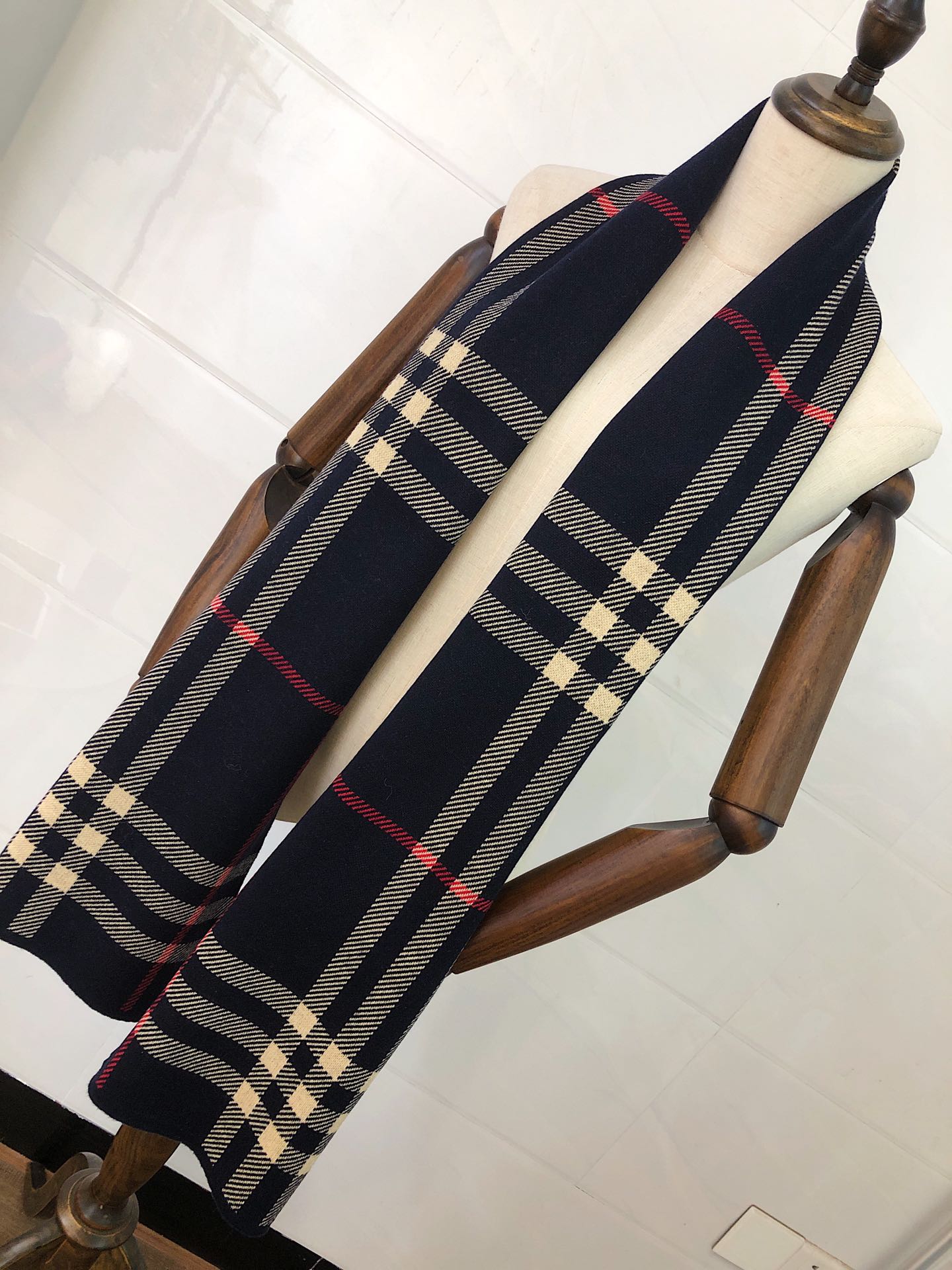 BEM33 Fashion Women's men Cashmere Designer Scarf Soft Touch Warm Packaging Autumn and Winter Long Shawl Brown and White Full Letter Scarf180*30cm