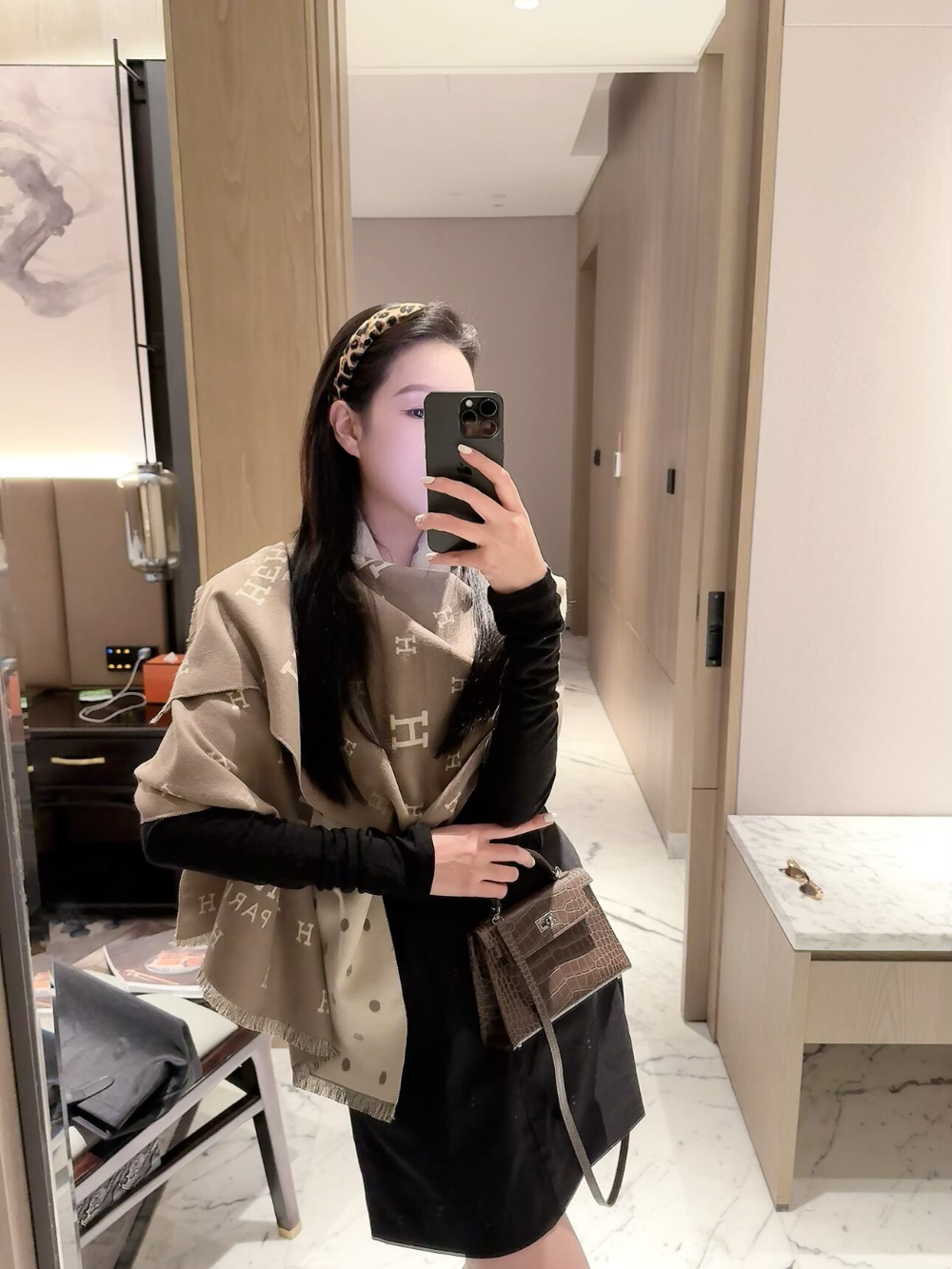 HEM147 new arrive Hot sale light brown black color fashion beautiful scarf for woman gift to choose