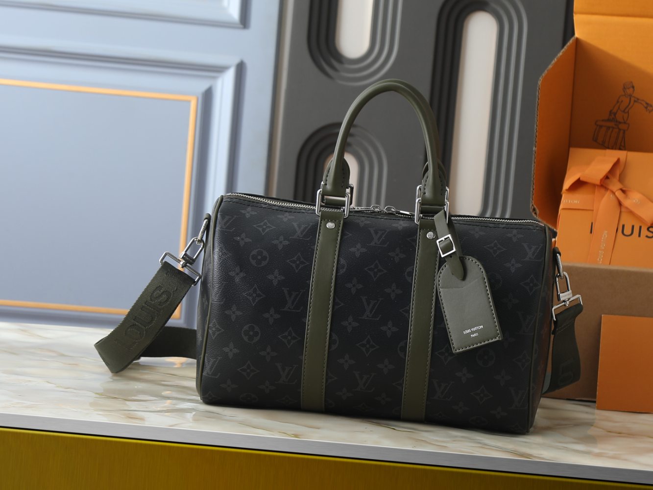 CEM282 New arrive fashion black bag for woman hands bag beautiful gift to choose gift 19 x10cm