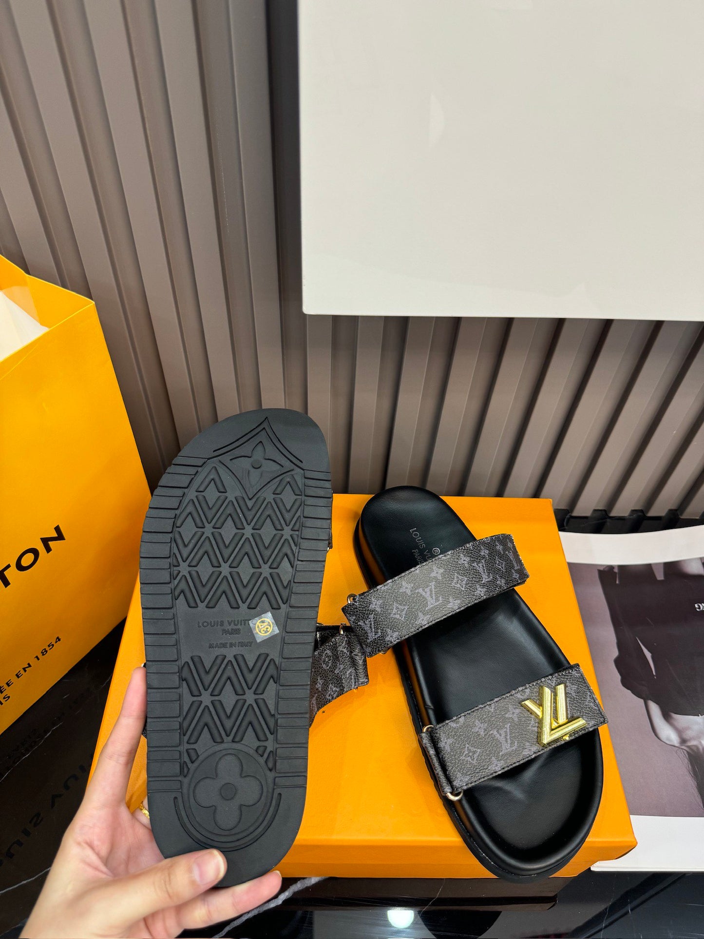 LEM217 shoes for women men charm Couple Jewelry