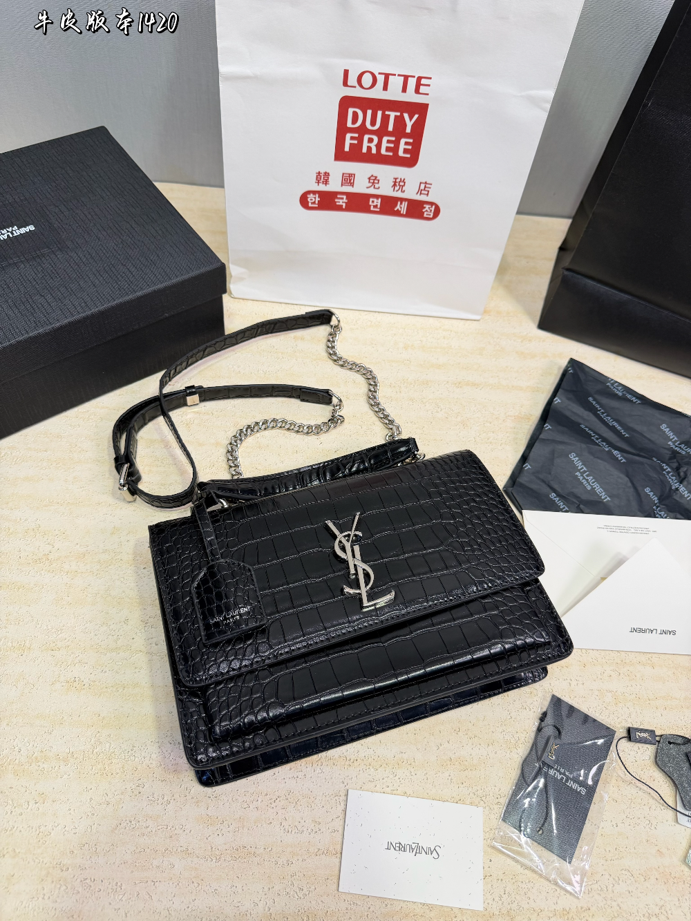 YLEM23 New arrive fashion black white brown bag for woman hands bag beautiful gift to choose gift 25*18cm
