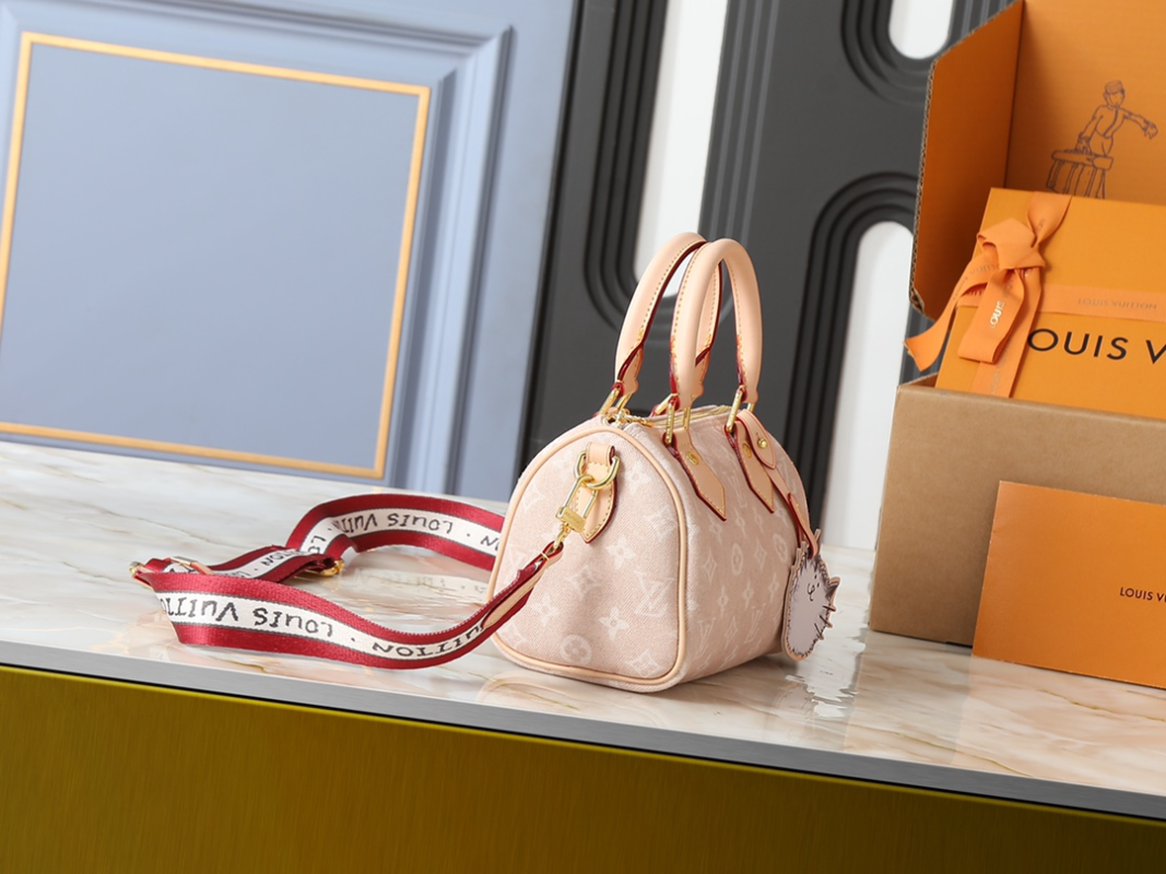 LEM510 New arrive fashion pink bag for woman beautiful gift to choose gift size to choose 20.5 x 13.5 x 12 CM