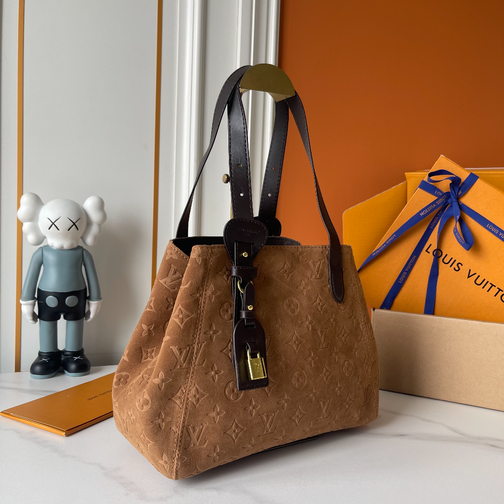 LEM628 New arrive fashion caramel bag for woman hands bag beautiful gift to choose gift 40 x 22 x 15cm