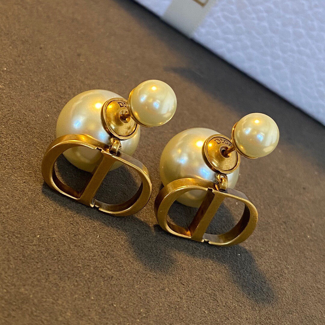 DEM26 New arrive fashion gold color white earring for woman jewelry beautiful jewelry to choose gift no with box