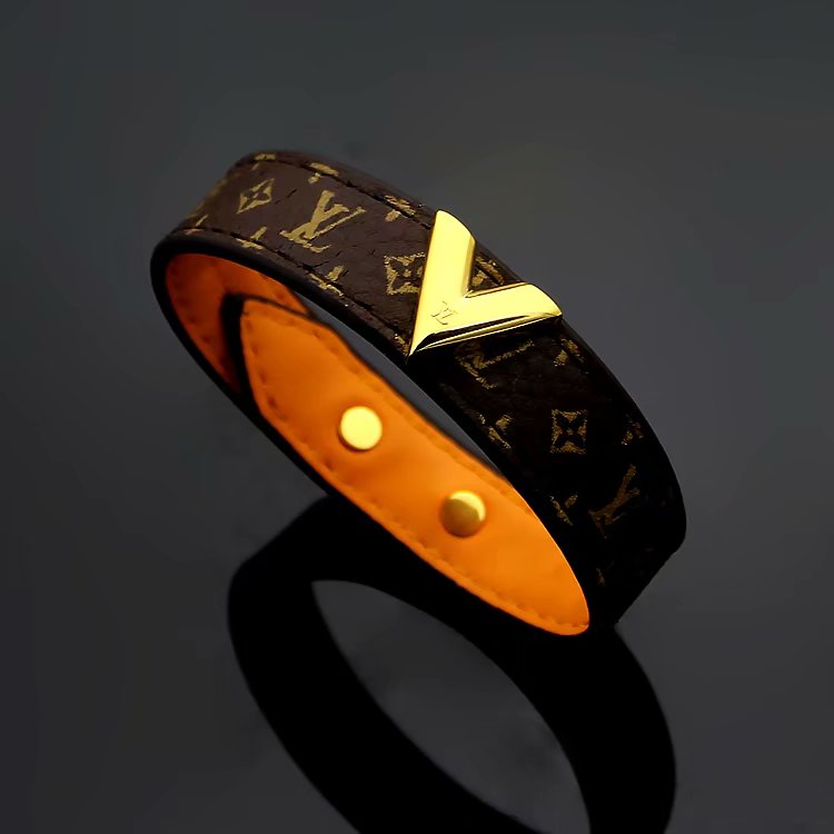 VT49 New Fashion Titanium steel Gold bracelet bangle beautiful for Women Couples Cubic Zirconia gift