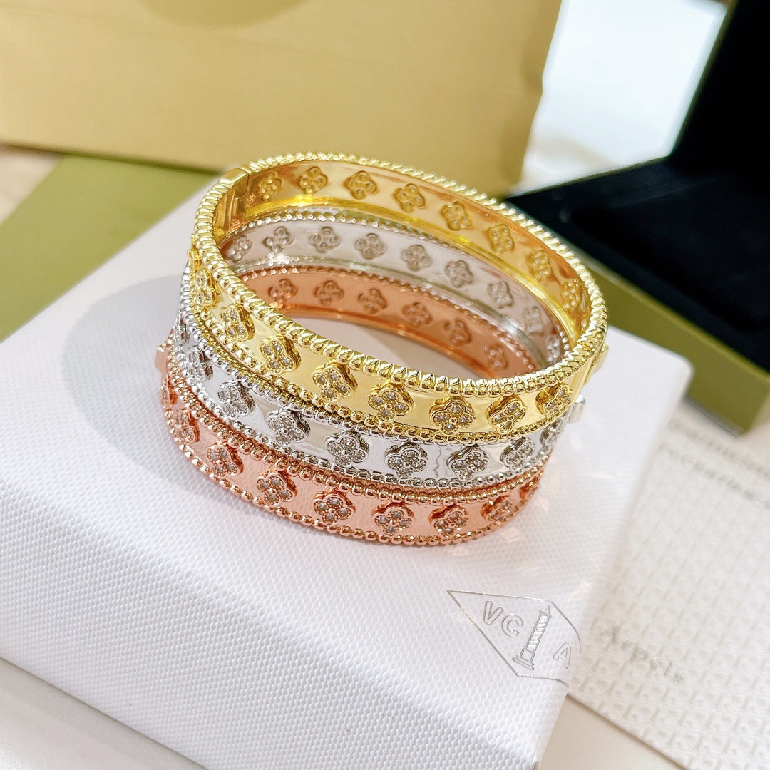 FY66 New arrive fashion gold color bangle for woman beautiful jewelry to choose gift