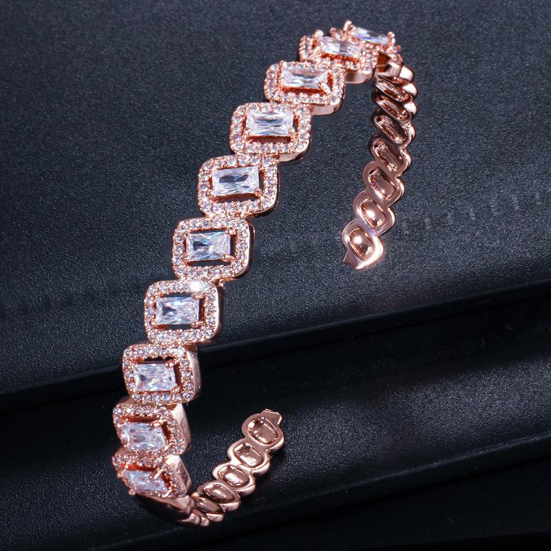 DEM92 Hot Selling Fashion open bracelet Creative Hand Ornaments Shiny Crystal for Women's jewelry Open-ended Bracelet
