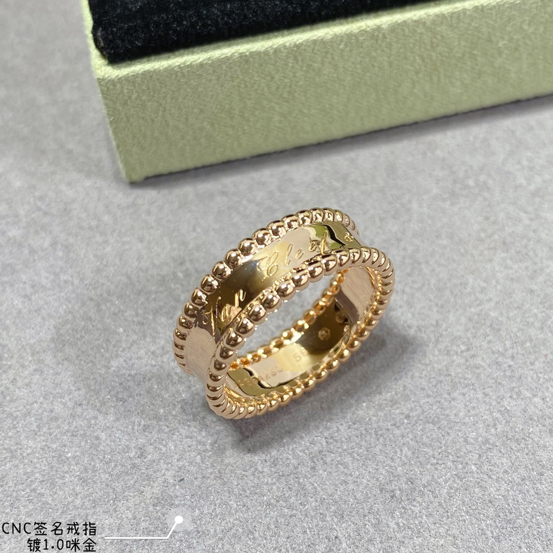 FY67 New Fashion 3 color rings for Women Charm Couples gift