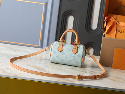 LEM45 New arrive fashion bag for woman beautiful gift to choose gift 16x10x7.5cm