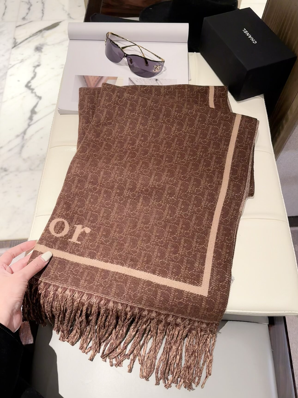 DEM392  new arrive  Hot sale black brown camel color fashion beautiful  scarf  for woman gift  to choose
