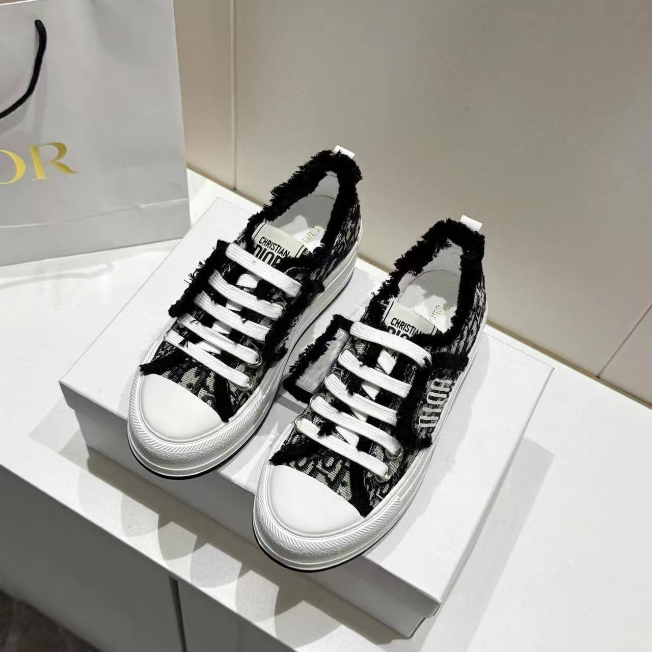 DEM231 esigner shoes sneakers designer shoes sneakers with box