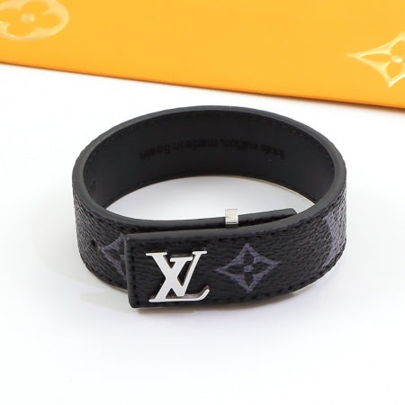 LEM342  New arrive Fashion Three-dimensional metal letter wristband bracelet couple accessories for woman