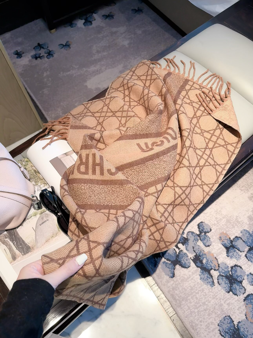 DEM340 new arrive  Hot sale black pink color fashion beautiful  scarf  for woman gift  to choose size 180*60cm