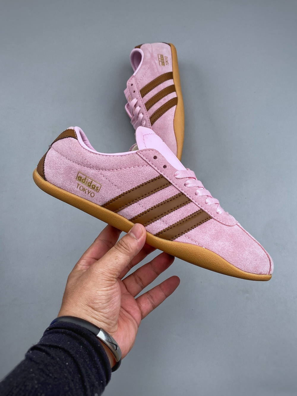 ADEM06 Womens Shoes Fashion Female Luxury Designer Red Pink  Ladies shoes Comfortable versatile classic casual sports shoes size 36-40