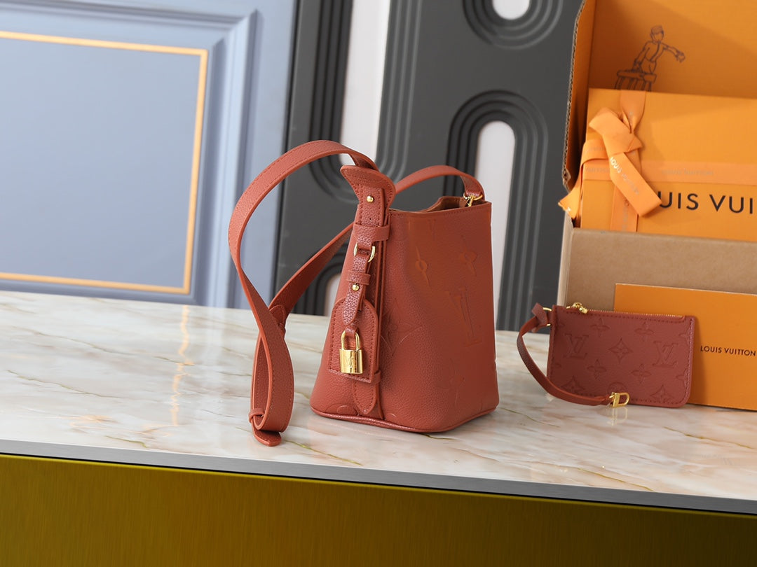 LEM335 Hot sale fashion black bag for woman men  beautiful gift  big size16.0 x 18.0 x 12.0cm