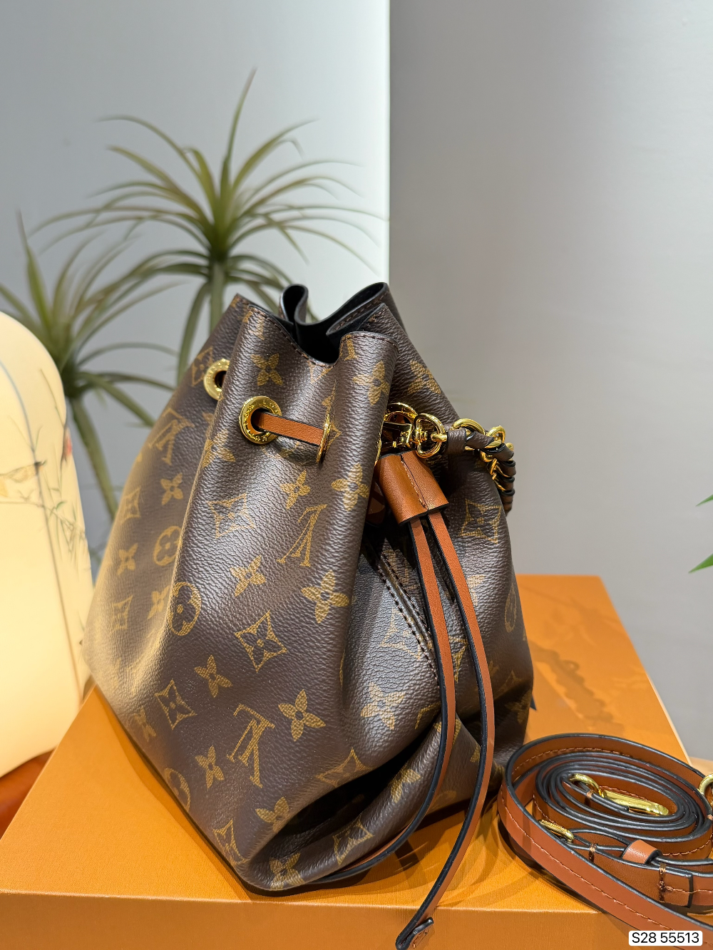 LEM538 New arrive fashion brown color bag for woman beautiful gift to choose gift size to choose 18*21cm