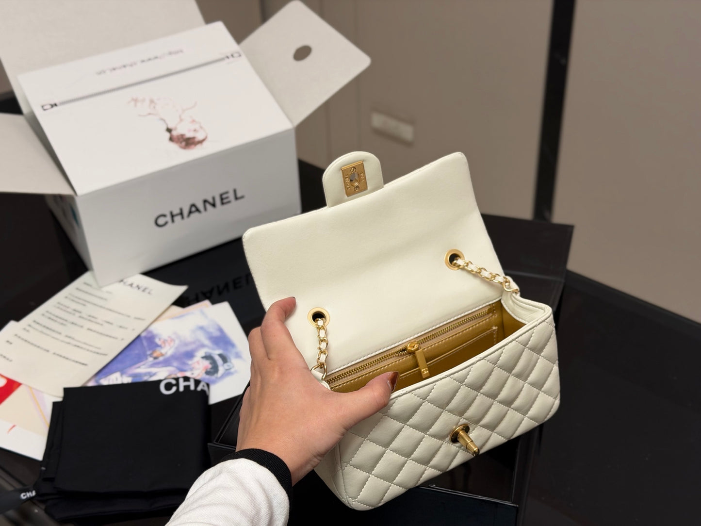CEM56 New arrive fashion white color bag for woman beautiful gift to choose gift size to choose 2size