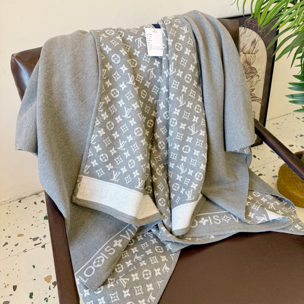 LEM642 new arrive  Hot sale grey color fashion beautiful  scarf  for woman gift  to choose