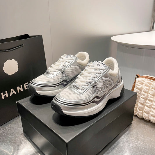 CEM230 New arrive fashion gold and white shose for woman men beautiful gift to choose gift