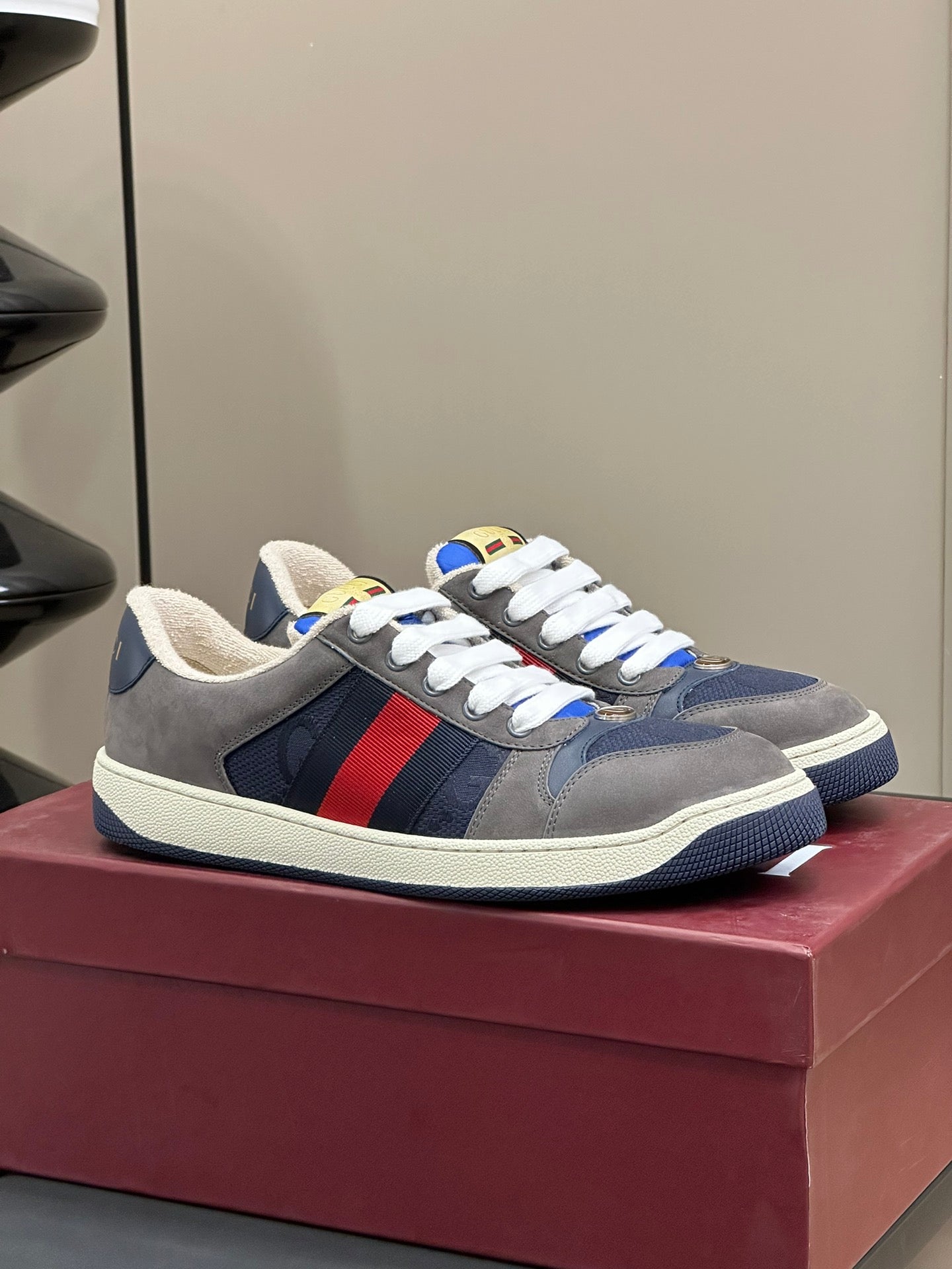 GEM118 New arrive fashion blue color shose for woman men beautiful gift to choose gift