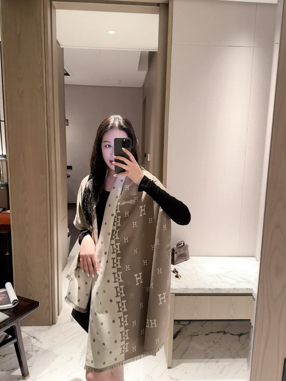 HEM147 new arrive  Hot sale light brown black  color fashion beautiful  scarf  for woman gift  to choose
