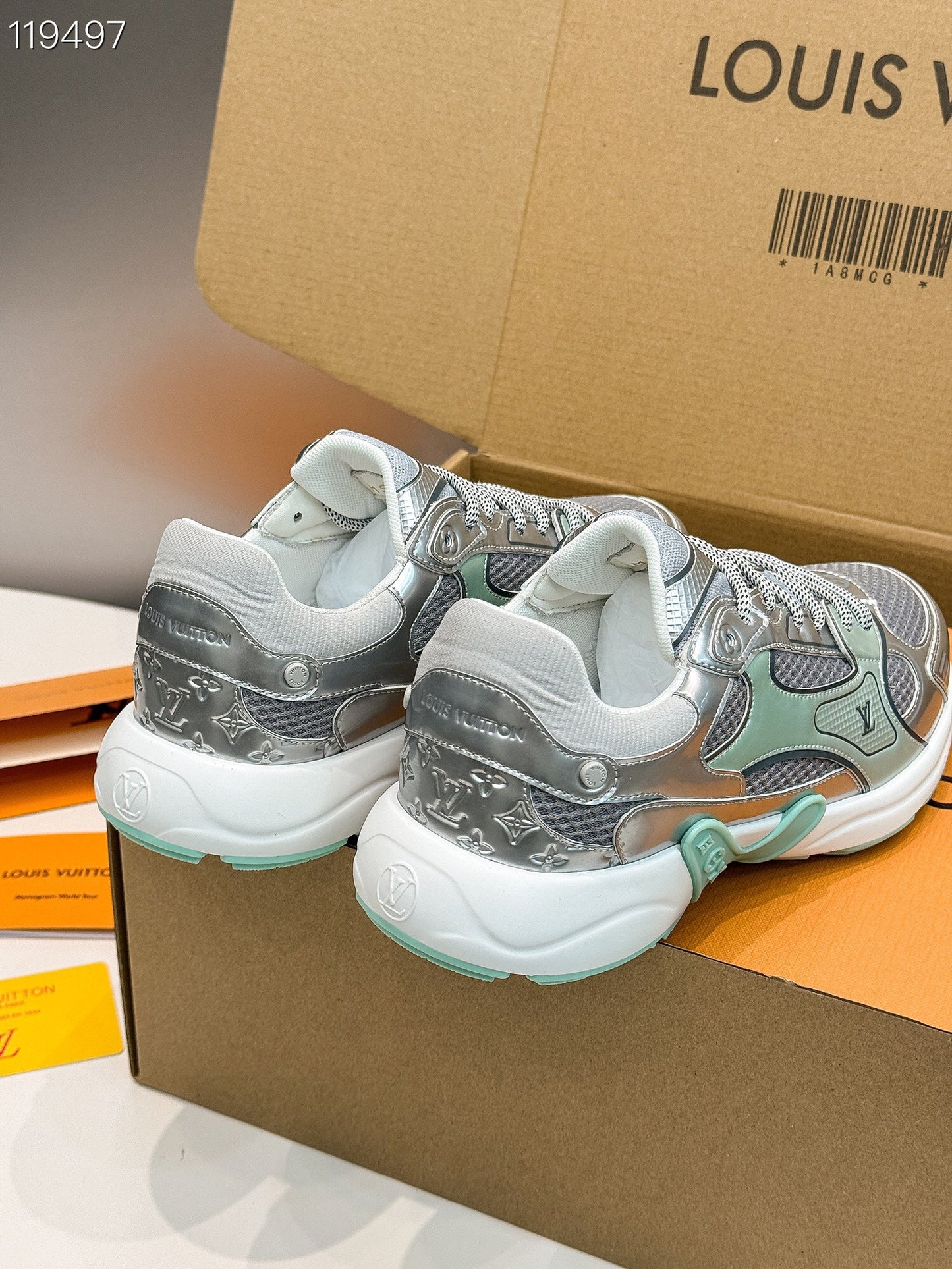 LEM260 designer shoes for running shoes men women Triple Black White shoes