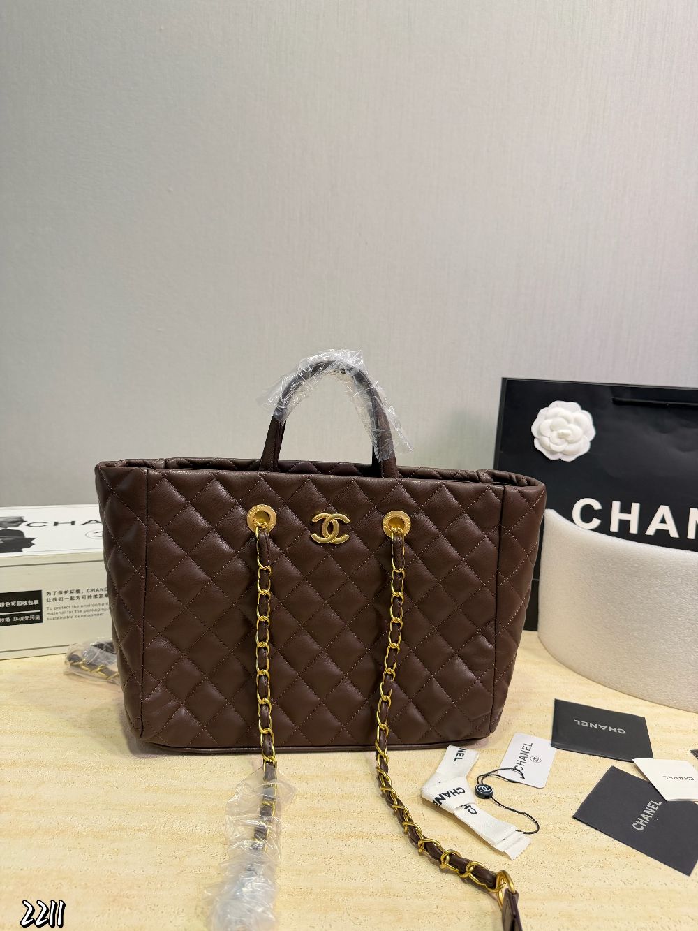 CEM291 New arrive fashion black white red pink brown  bag for woman hands bag beautiful gift to choose gift 31*23cm