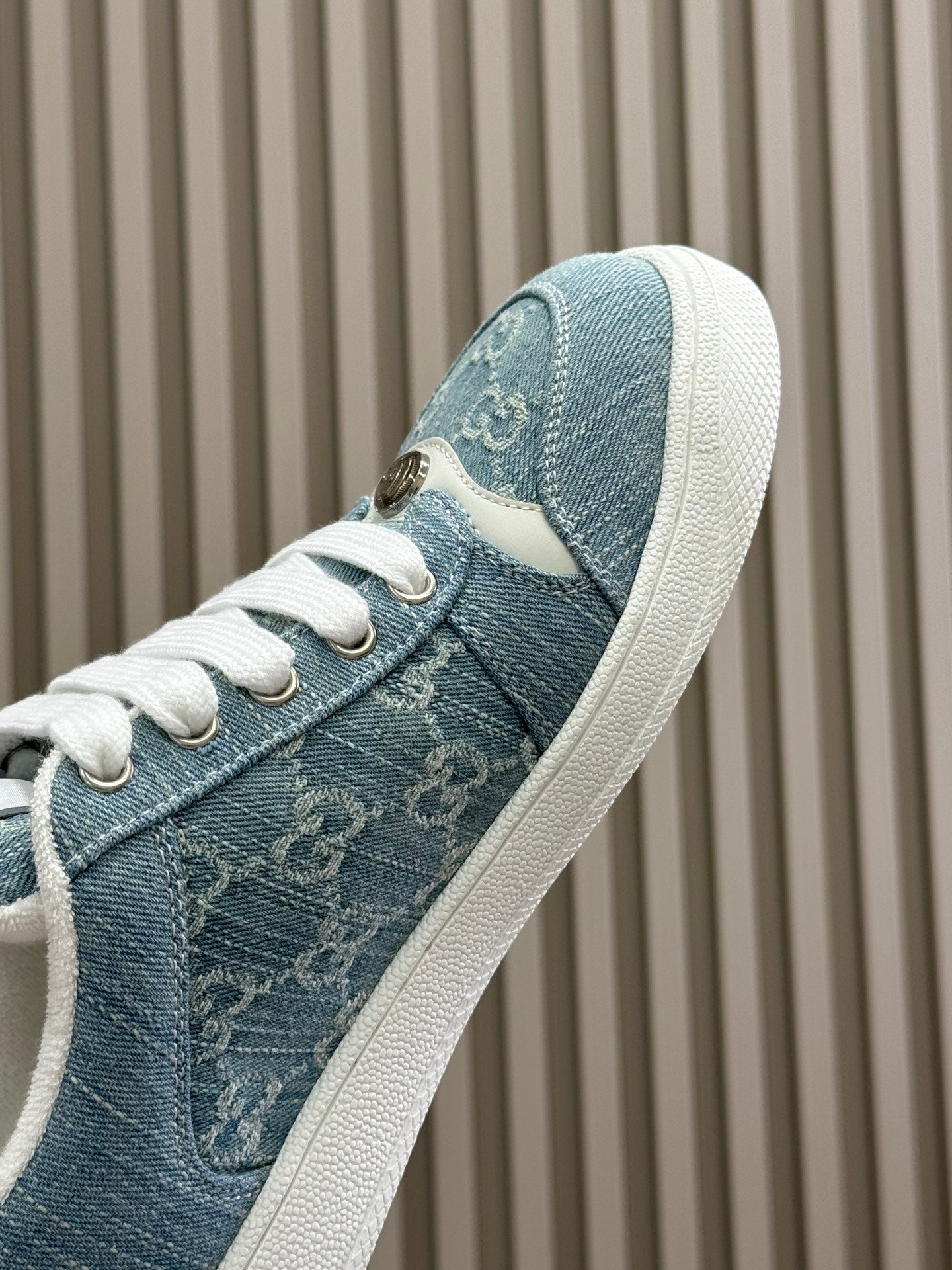 GEM119 New arrive fashion blue color shose for woman men beautiful gift to choose gift