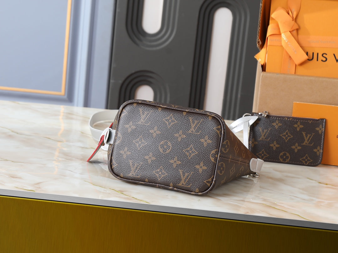 LEM335 Hot sale fashion black bag for woman men  beautiful gift  big size16.0 x 18.0 x 12.0cm