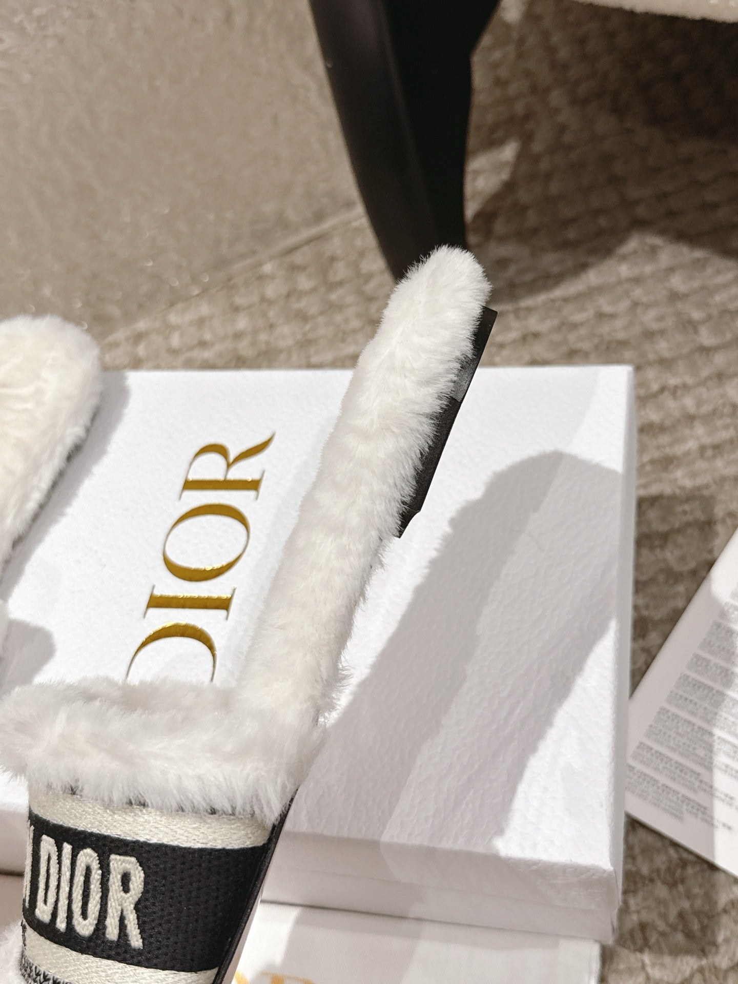 DEM236 fashion 3 color  shose for woman black and white and pink color  beautiful gift to choose