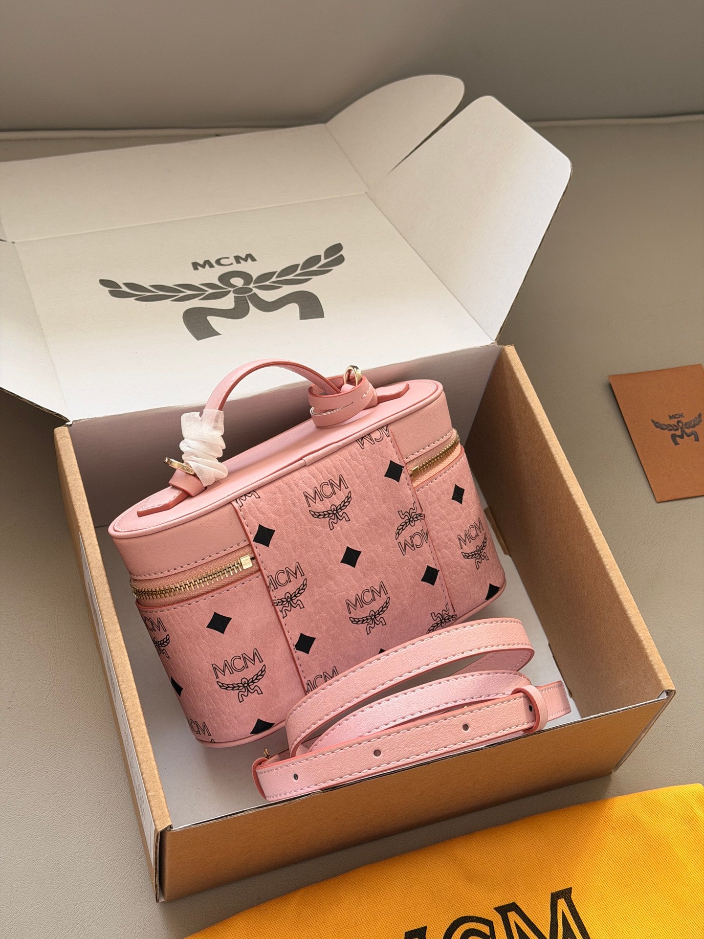 DEM300 New arrive fashion Makeup bag pink brown bag for woman beautiful gift to choose gift 19*12cm