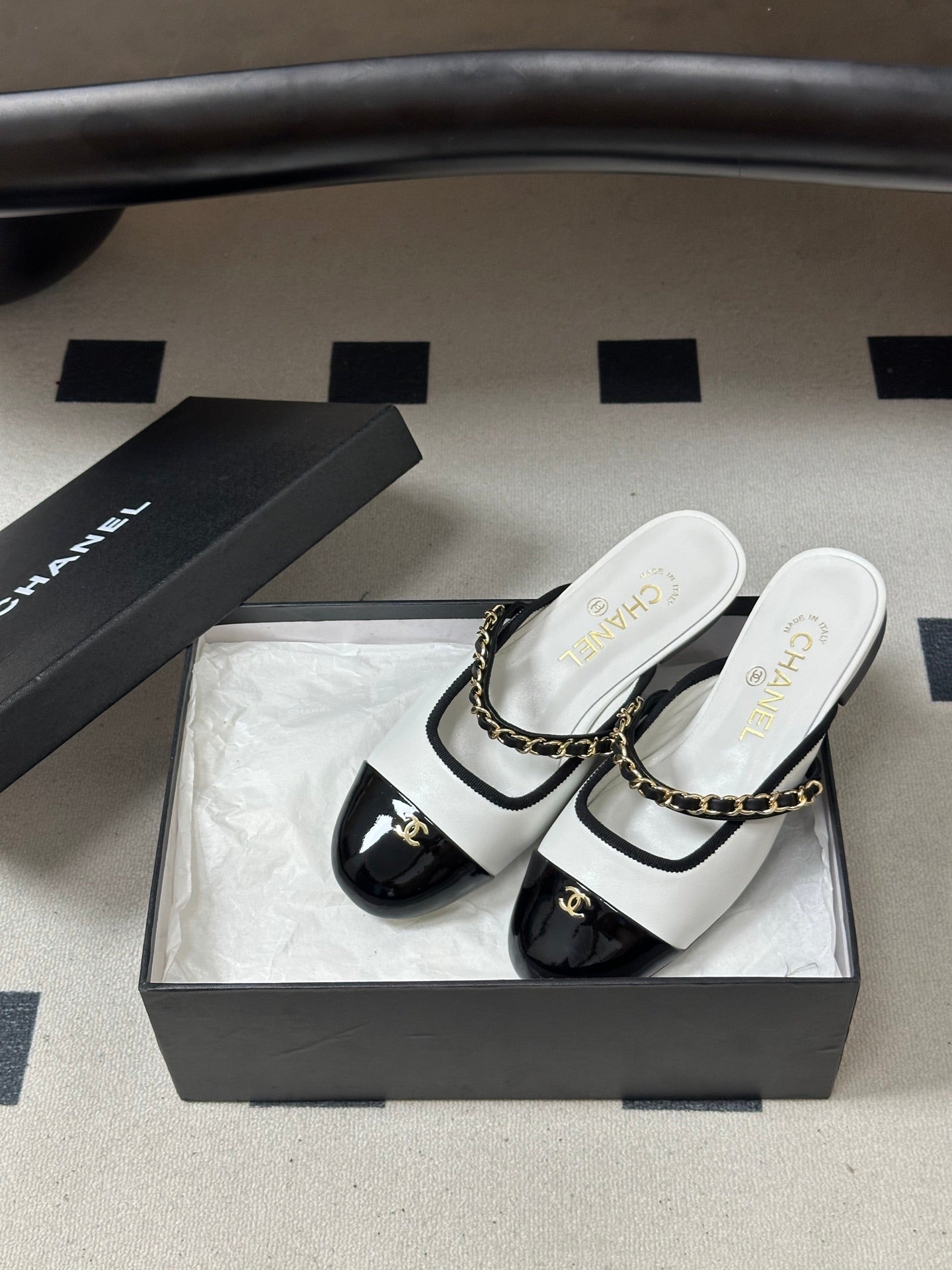 CEM257 New arrive fashion black and white color shose for woman beautiful gift to choose