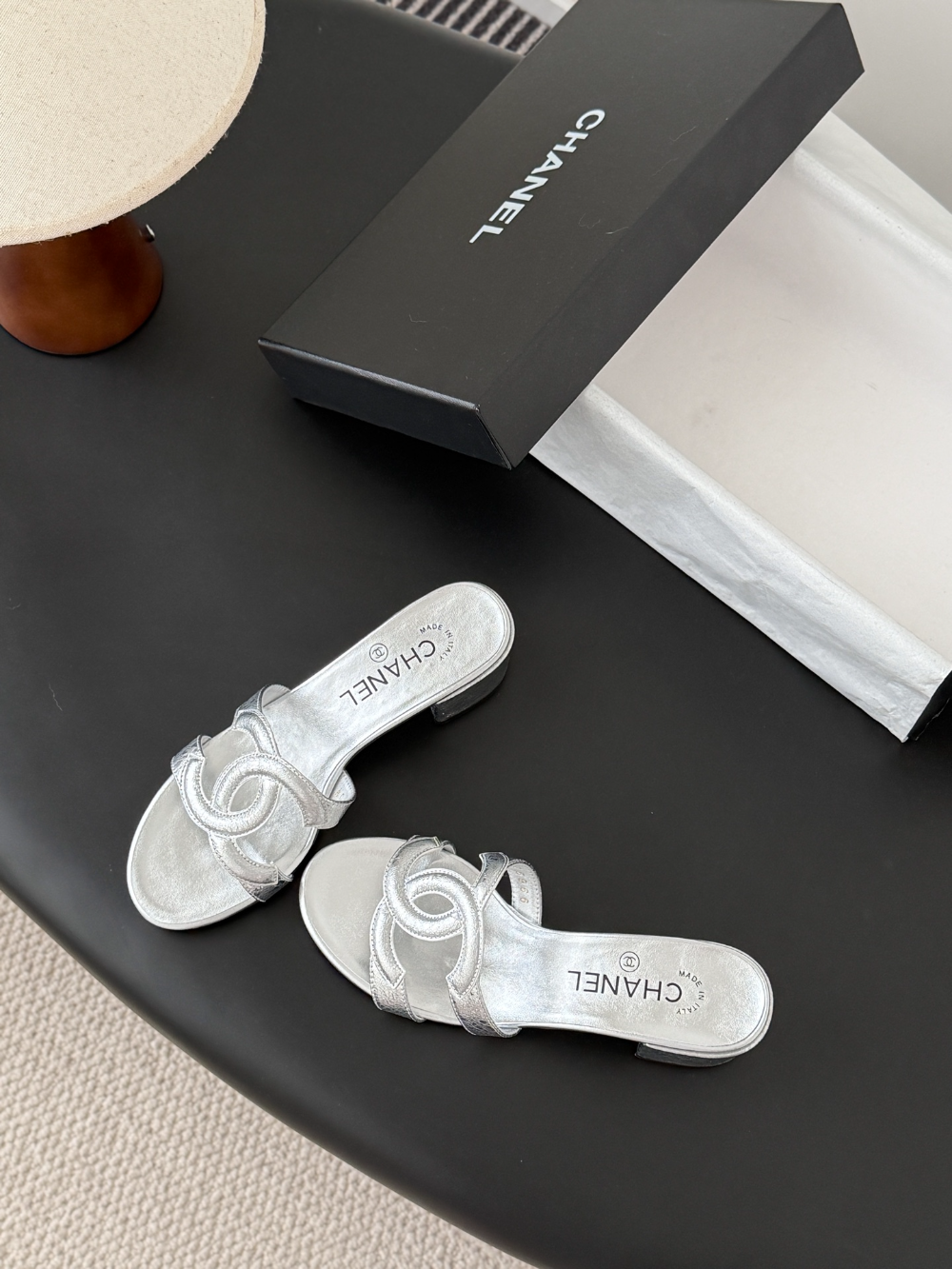 CEM312 New trendy slippers featuring a simple double-ring design are elegant and versatile perfect for summer and available in multiple colors