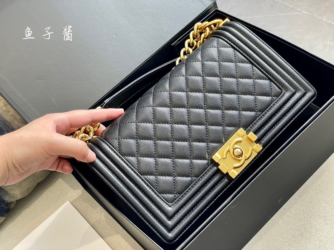 CEM11 New Arrive Hot Sale Black and Gold Color  Fashion Bag It Come with Box