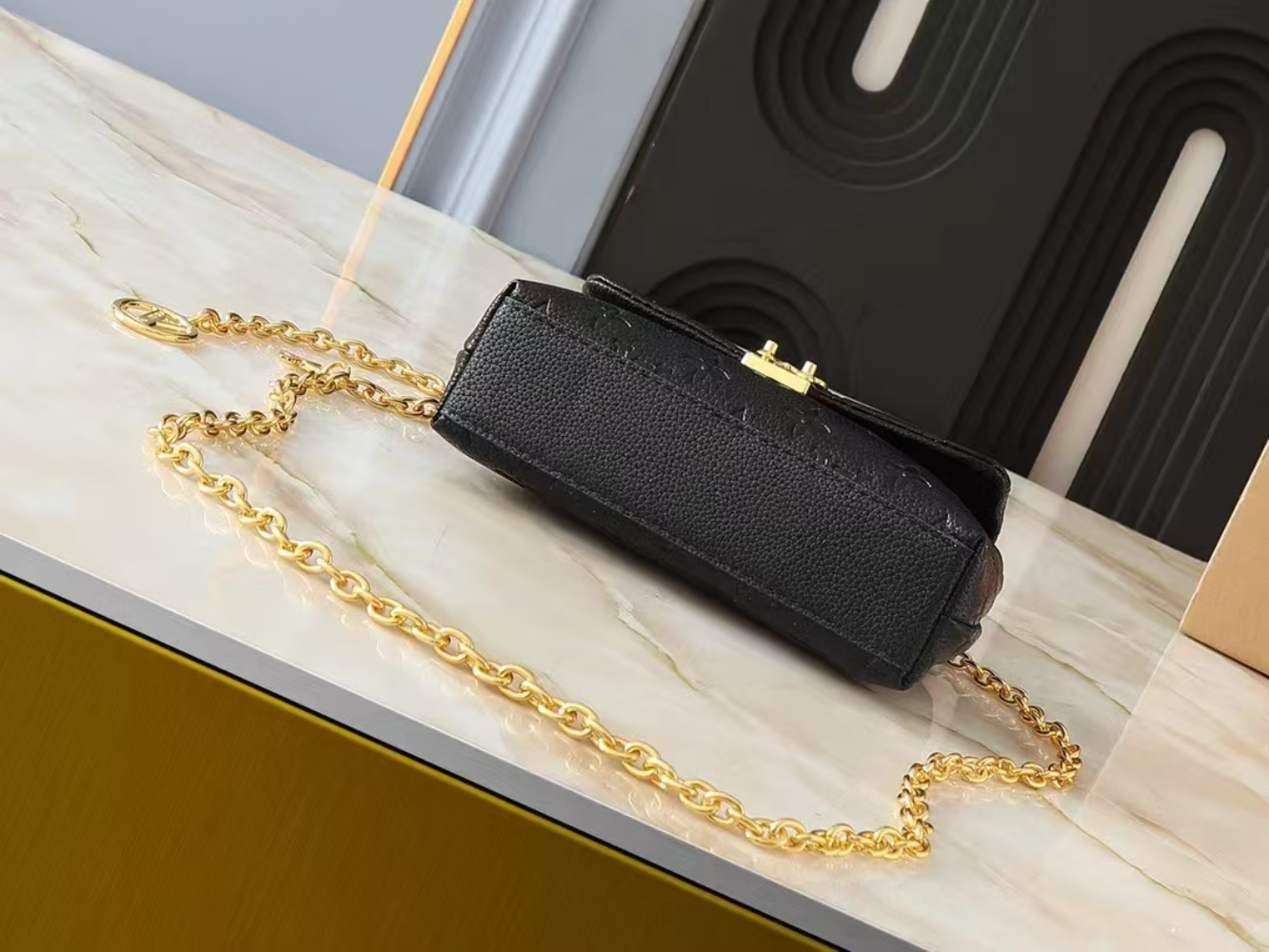 LEM456 New arrive fashion black bag for woman hands bag beautiful gift to choose gift 12.5 x 6 x 21cm