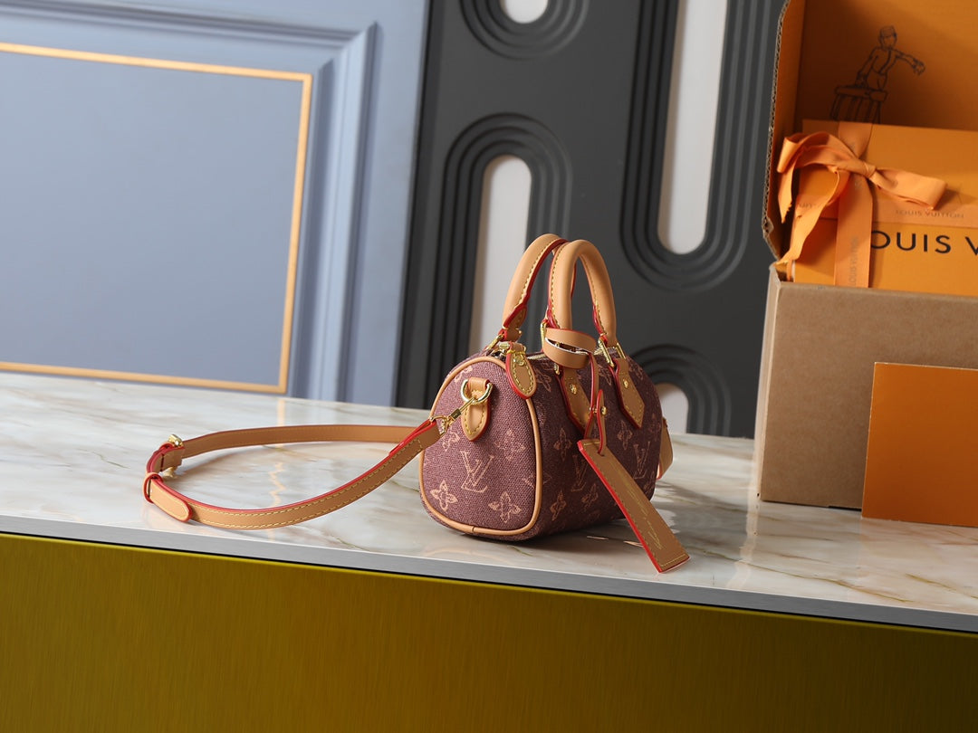 LEM45 New arrive fashion bag for woman beautiful gift to choose gift 16x10x7.5cm