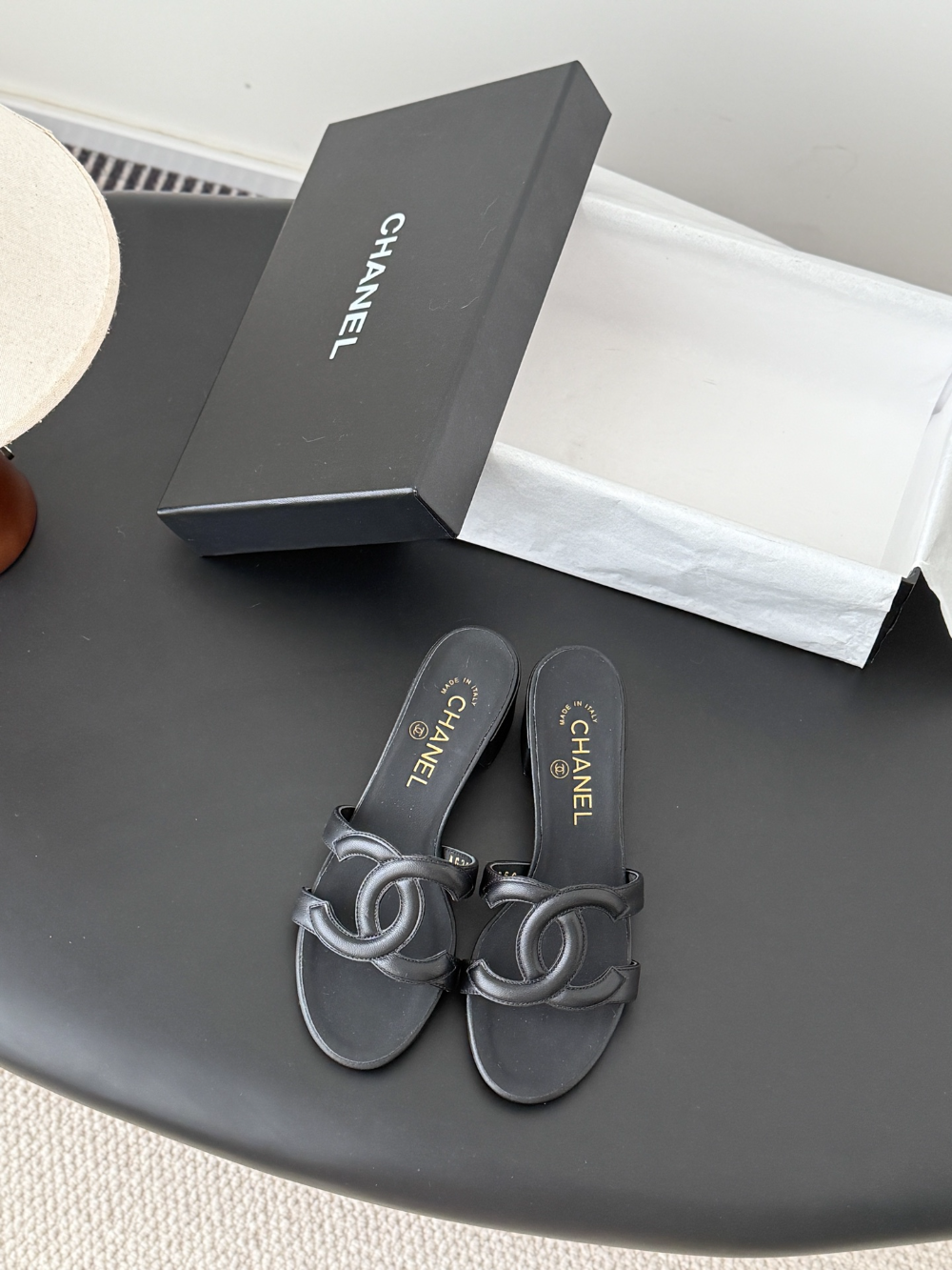 CEM312 New trendy slippers featuring a simple double-ring design are elegant and versatile perfect for summer and available in multiple colors
