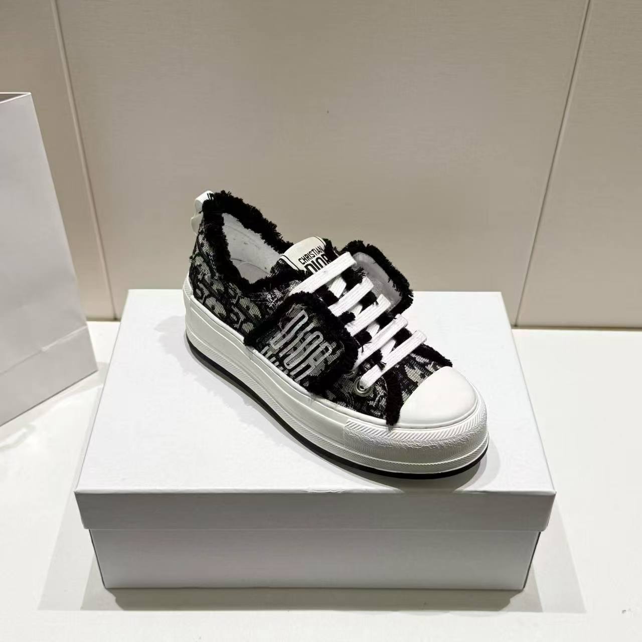 DEM231 esigner shoes sneakers designer shoes sneakers with box