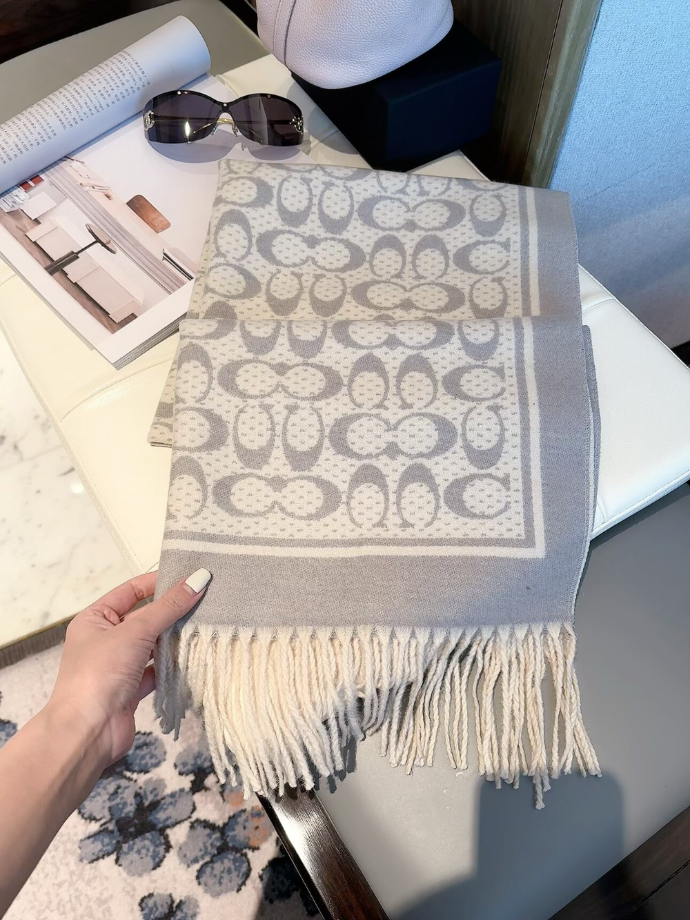 COEM18 new arrive  Hot sale grey black color fashion beautiful  scarf  for woman gift  to choose
