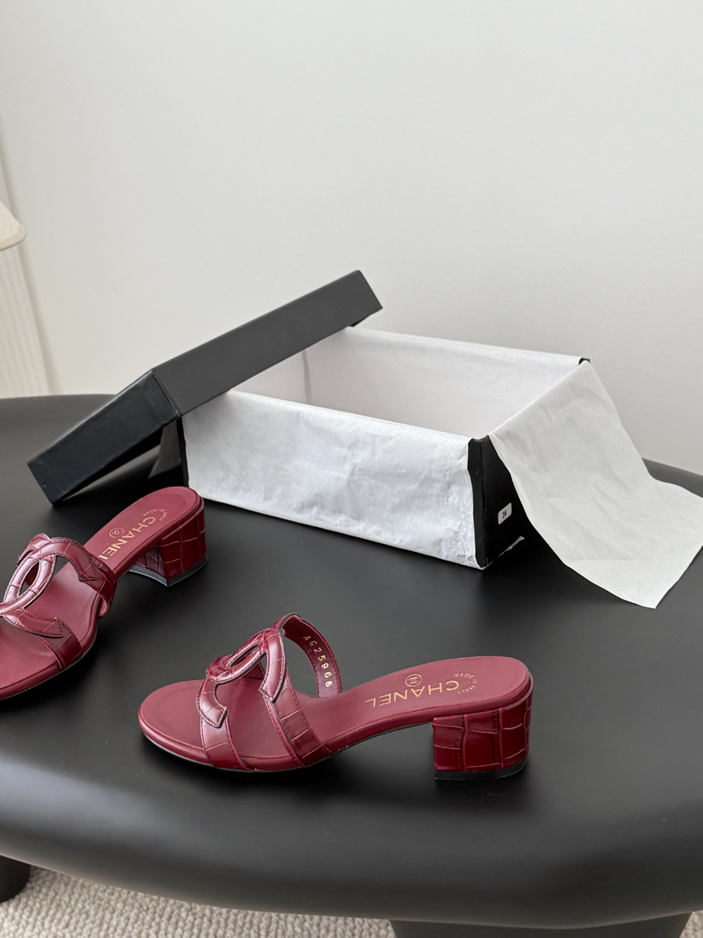 CEM312 New trendy slippers featuring a simple double-ring design are elegant and versatile perfect for summer and available in multiple colors
