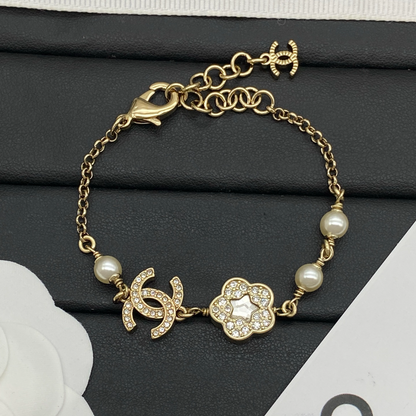 CEM498 New Arrive Fashion Hot Sale with Big Diamond Pearl Hand braceletfor Woman Jewelry To Choose Gift