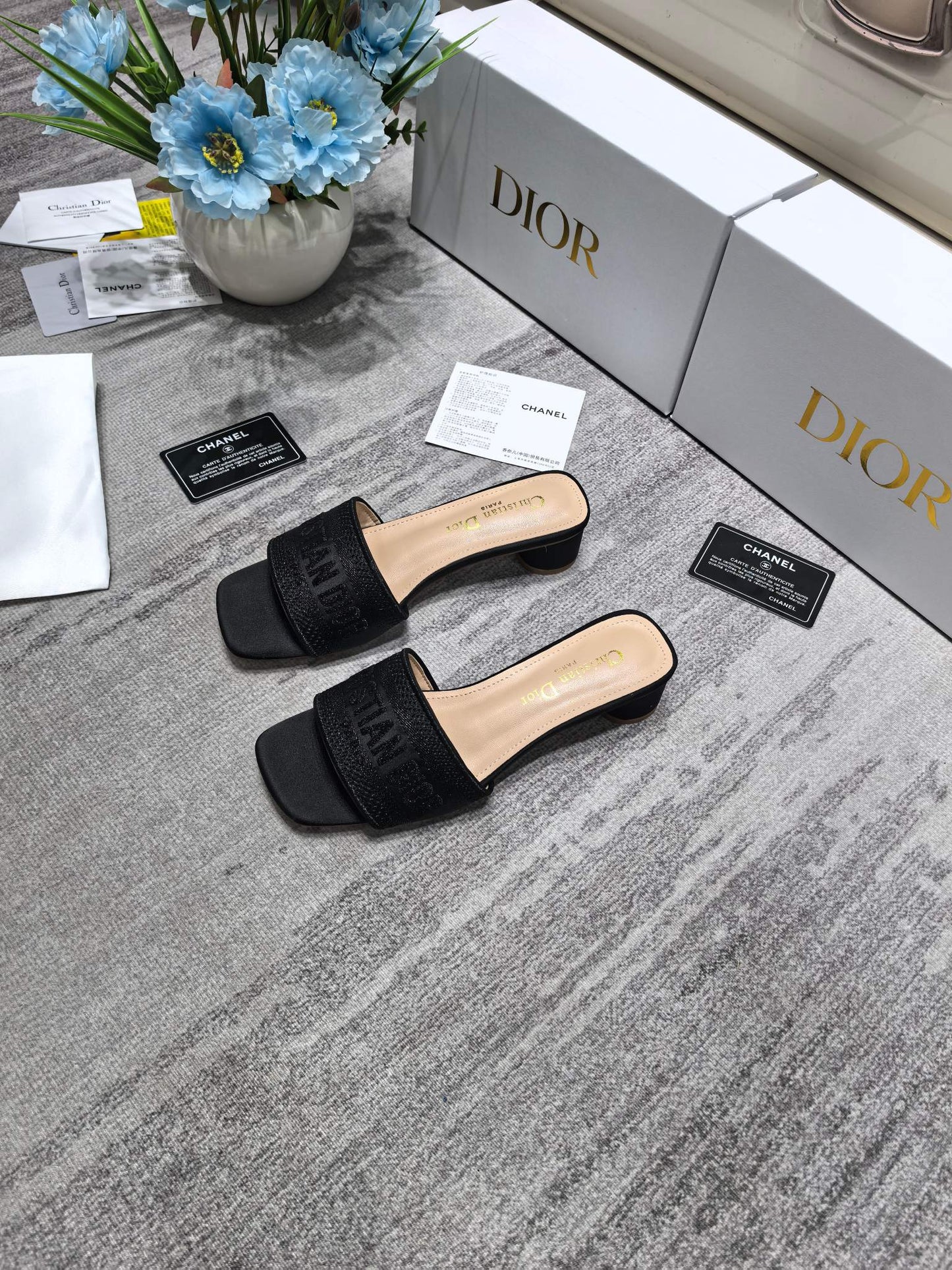 DEM308 New arrive fashion black and white  many color shose for woman beautiful Slippers gift to choose