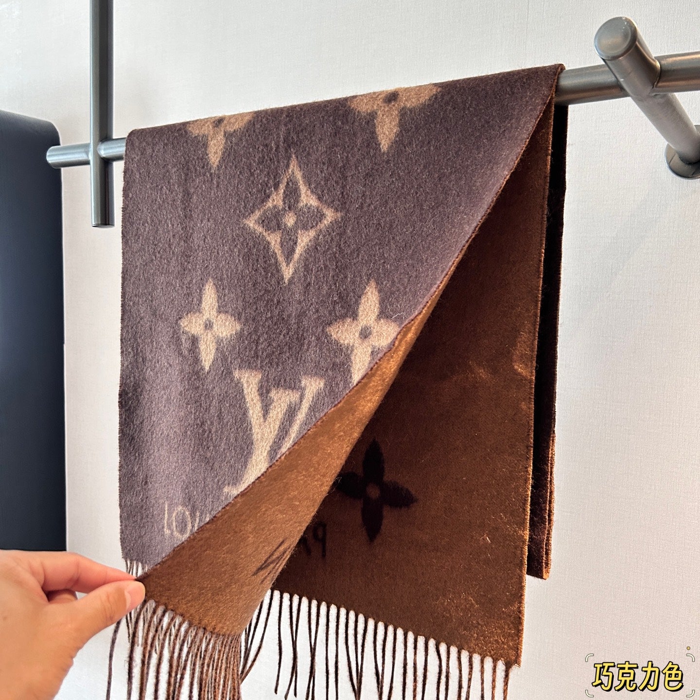 LEM326 new arrive Hot sale  black red gray color fashion beautiful scarf for woman men  gift to choose